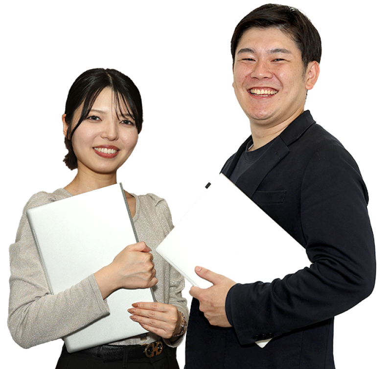笑顔の男女面接官